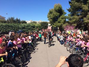 mario cipollini in visita alla scuola media poli di molfetta